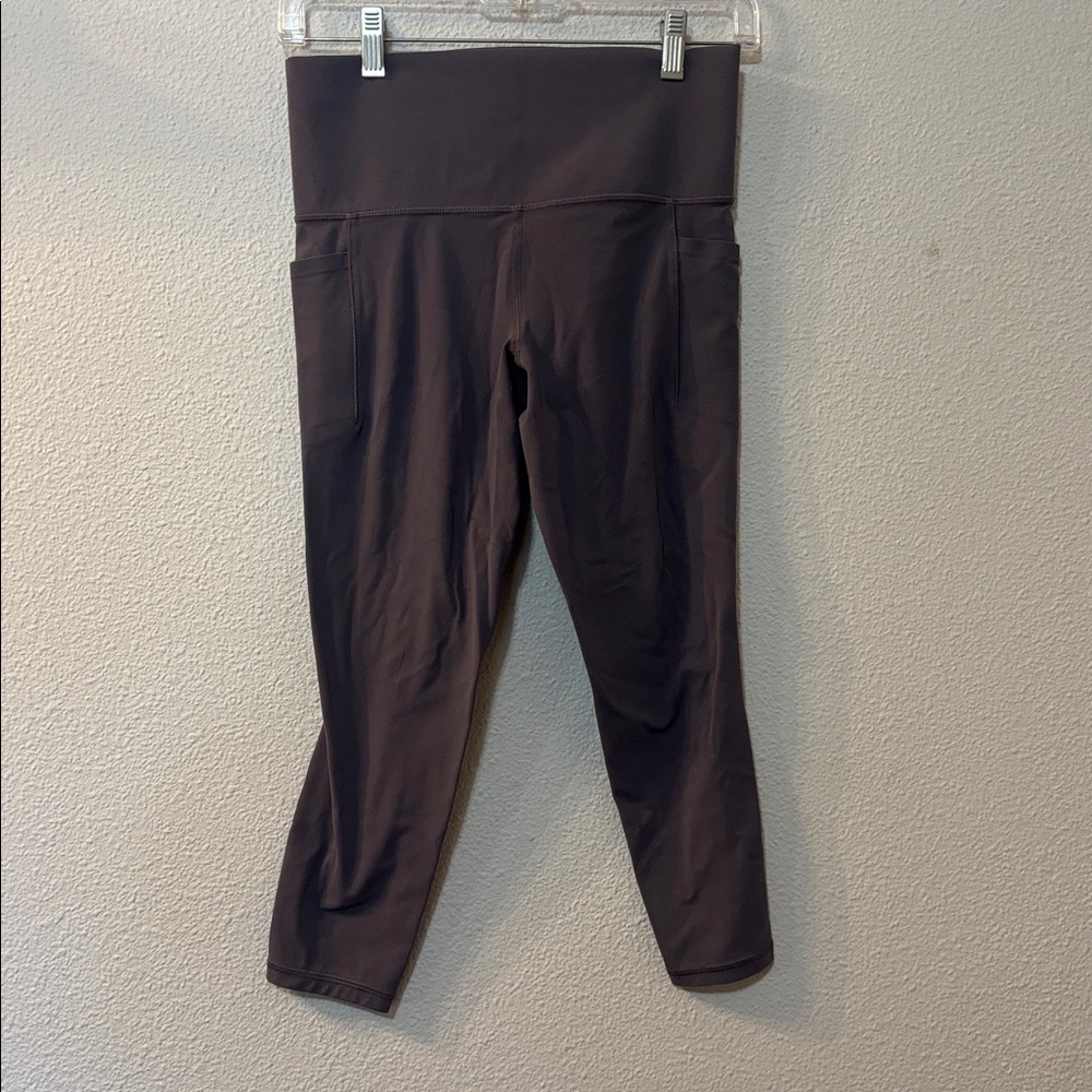 Athleta Salutation Stash Pocket II 7/8 Leggings
